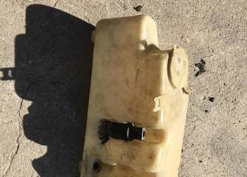 Mercedes W126 zbiorniczek spryskiwaczy