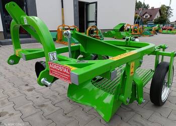 Kopaczka wibracyjna BOMET Ursa (wyrzut do tyłu) AGROSTAL