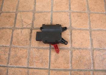 SILNICZEK NAGRZEWNICY AUDI A4 B6 8E1820511 0132801301