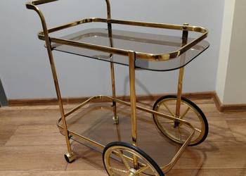 Mobilny barek na kółkach / 225