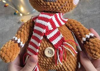 Piernikowy człowieczek na haczyku