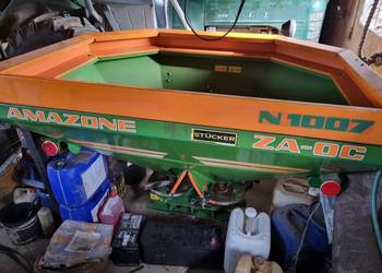 Rozsiewacz nawozów Amazone dwutalerzowy, hydraulika, 700kg