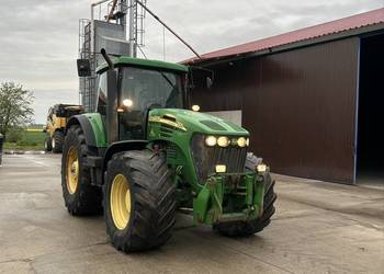 John Deere 7920