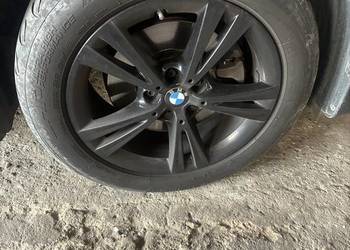 Sprzedam cztery koła czarne w rozmiarze 225/55r17 do BMW x1 f48 rok 2020