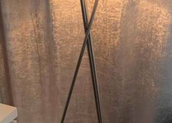 Lampa podłogowa jak nowa 158cm