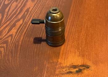 Stara oprawka E27 mosiężna z wyłącznikiem