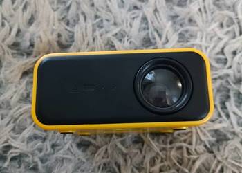 YT500 mini projektor LED przenośny FULL HD domowy multimedialny T500