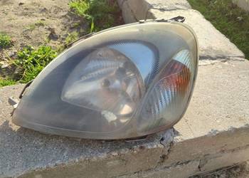 Lewa lampa od Toyoty Yaris
