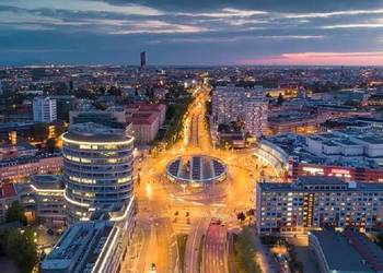 3pok, 58met, okolice Norwida BALKON/PIWNICA (Wrocław)