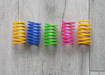 Sprężynka dla kota uciekająca zabawka mixkolorowa 5szt