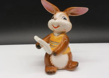 Figurka królika Goebel Rabbit (śpiewak z nutami)