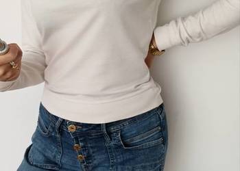 Bluza w kolorze ecru z napisem stay positive rozmiar XS/S