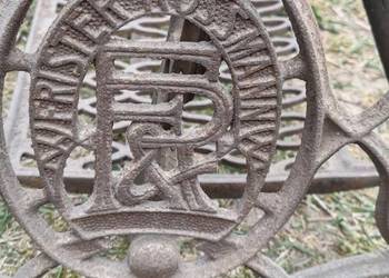 Żeliwna podstawa maszyny do szycia F&R