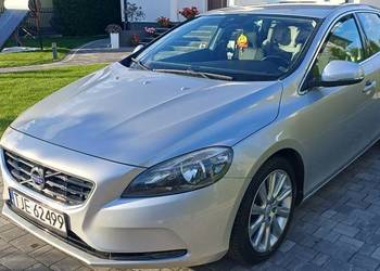 Volvo v40 oryginał lakier, kamera, hak, 2 komplety kół. Godny uwagi!