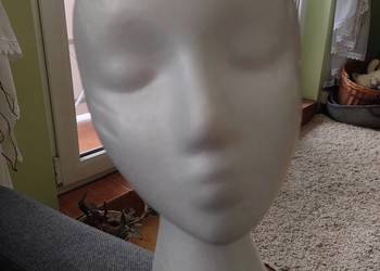 Głowa ze styropianu