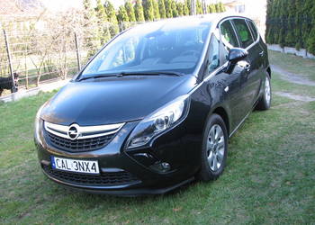 Opel Zafira 1.6 Tourer . Hak. Prywatnie.
