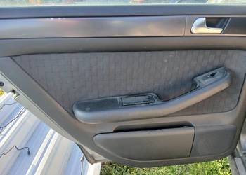 Boczek drzwi Audi A6 C5 kratka lewy tył Rybnik