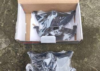 Klocki hamulcowe przód z czujnikiem Hart 223 927 Audi, Seat