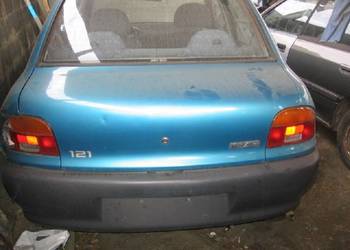 Mazda 121 klapa