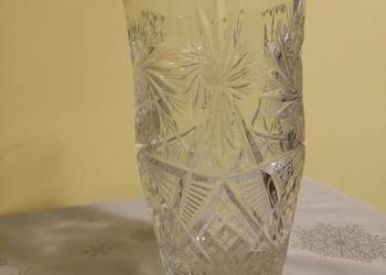 Kryształowy wazon z czasów PRL