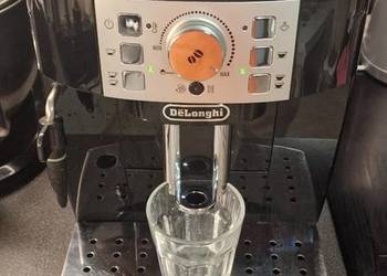 Ekspres DELONGHI Magnifica S ECAM 22.112.B