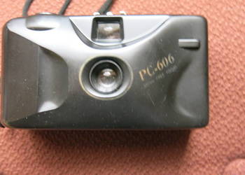 Plastikowy aparat fotograficzny PC-606 focus free, zero ustawień