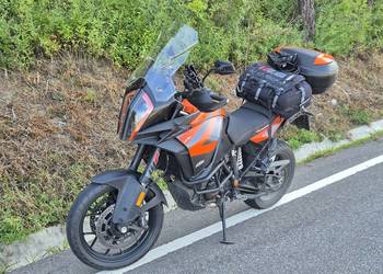 Motocykl KTM 1290 S Super Adventure. Za mocny, za szybki, za duży.