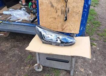 Lampa przednia prawa Ford Focus MK4 JX7B-13W029-CE Reflektor prawy przód