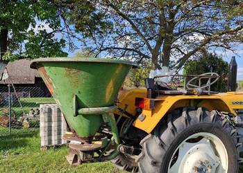 Amazone rozsiewacz dwutarczowy z walkiem