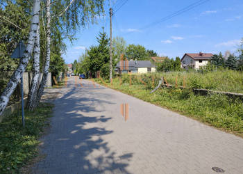Teren inwestycyjny - centrum Łomianek ul. Agawy