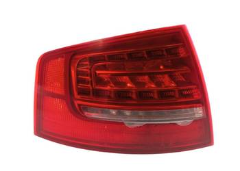 LAMPA TYŁ LEWA EUROPA  4E0945095H Audi A8 II (2002-2010) D3
