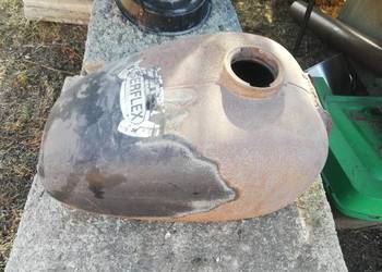 Zbiornik paliwa wsk b1