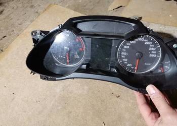 Licznik Audi A4 B8 2,0TDi