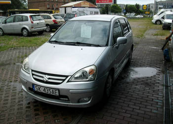 Suzuki Liana Do miasta i na trasę