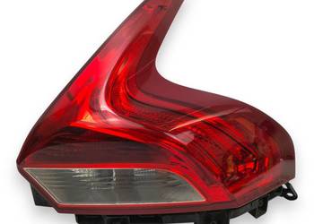 LAMPA PRAWA Volvo V40 II kombi 2012-2019 tylna tylnia prawy tył 31395845