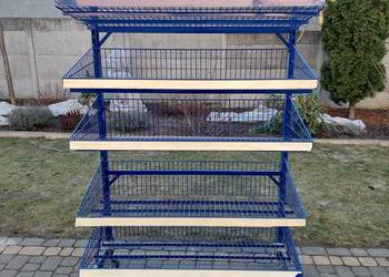 Sprzedam metalowy regał ekspozycyjny z półkami koszowymi