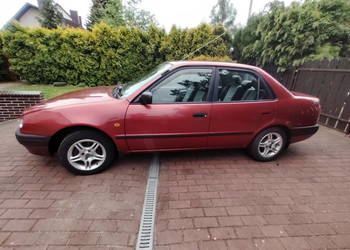 Toyota Corolla E11 1.4 TERRA, benzyna, sedan, hak holowniczy
