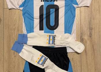Messi - Argentyna - Komplecik piłkarski z getrami 122cm