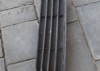 Oryginalna KRATKA ZDERZAKA LEWY PRZÓD AUDI A4 B5 numer 8D0807345B