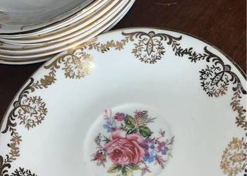 Spodek. England. 22 ct złotem malowana.   Zach Spodek. England. 22 ct złotem malowana.   Zach