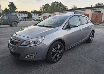 Opel Astra 1.4 Turbo 140 KM, 2011r.