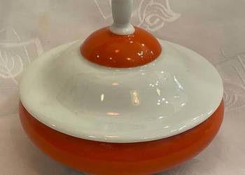 Mała bombonierka Königszelt Jaworzyna Śląska – pomarańczowa porcelana