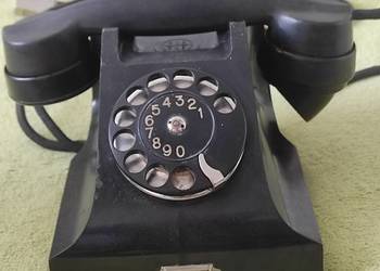 Zabytkowy polski telefon bakielitowy CZPE DC2PL1, pierwszy powojenny