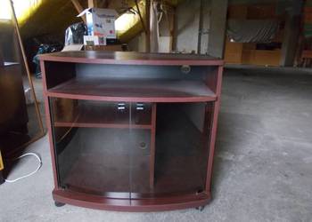 Szafka wolnostojąca na kółkach Szafka wolnostojąca na kółkach