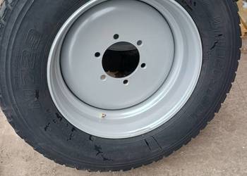 Koła do przyczep bezdętkowe, opony ciężarowe. 6 lub 8 otworów.   D-47