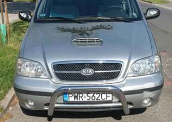 Kia carnival
