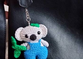 Miś koala wykonany na szydełku, brelok, zawieszka