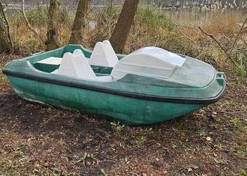Wysoka burta.Duży,bardzo stabilny.Rower wodny,łódka,łódź