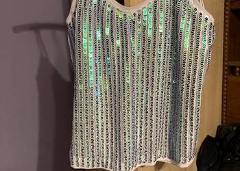 Bluzka z cekinami na ramiączkach