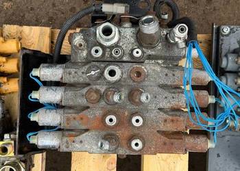 Rozdzielacz hydrauliczny czterosekcyjny HYSTER